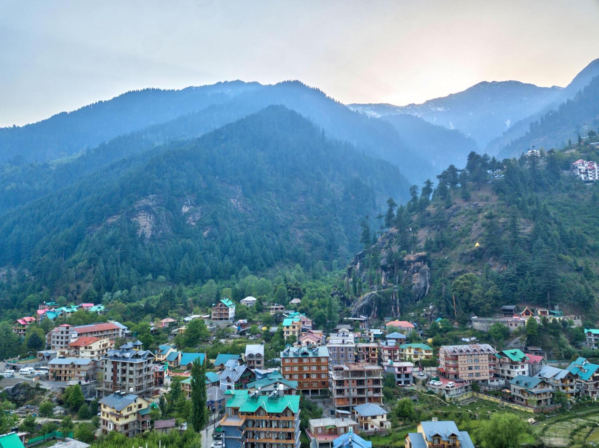 Swastik Grand Manali Hotel Exterior photo